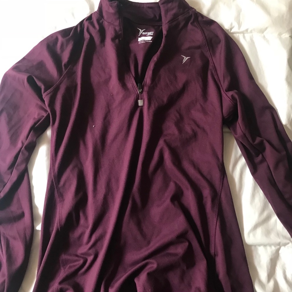 old navy workout shirt